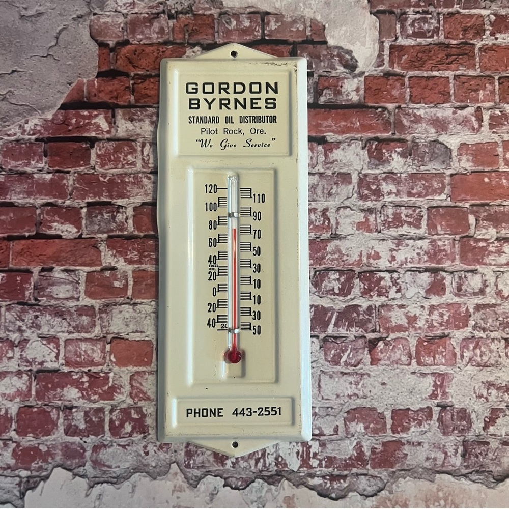 Vintage Standard Oil Advertising Thermometer Gordon Byrnes Oil Co. Pilot Rock OR